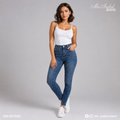 Ma. Isabel Jeans pantalón skinny para mujer de mezclilla azul con líneas de brillos, tela stretch y ajuste entubado