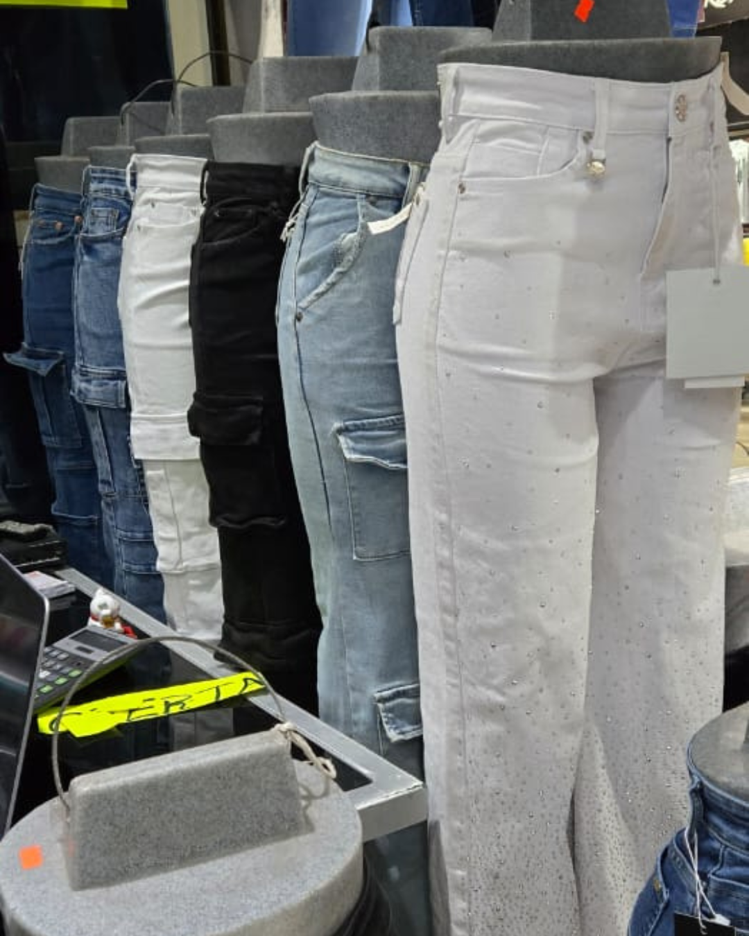 Local de Ma Isabel Jeans con venta de jeans para boutiques, emprendedoras y distribuidoras en México
